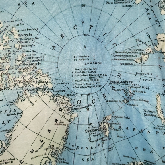 Artic Circle Map Tshirt - Picture 2 of 3